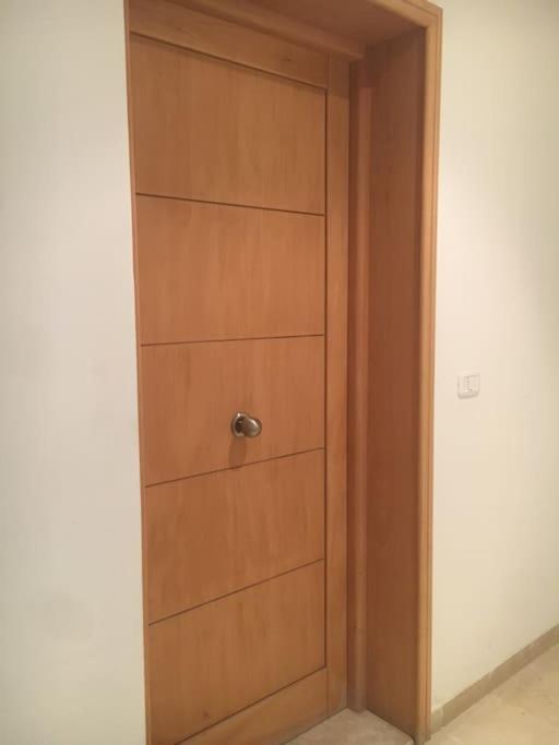 Appartement Simple Et Propre Szfaksz Kültér fotó